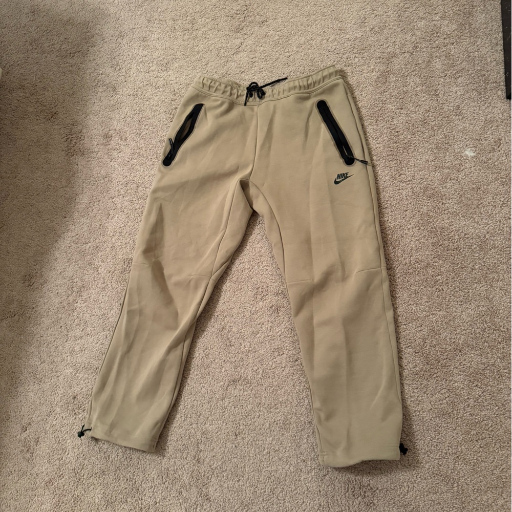 Nike tech pants